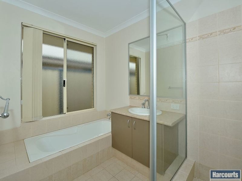 Photo - 19 Bellerive Pass, Meadow Springs WA 6210 - Image 10