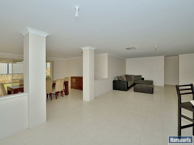 Photo - 19 Bellerive Pass, Meadow Springs WA 6210 - Image 16