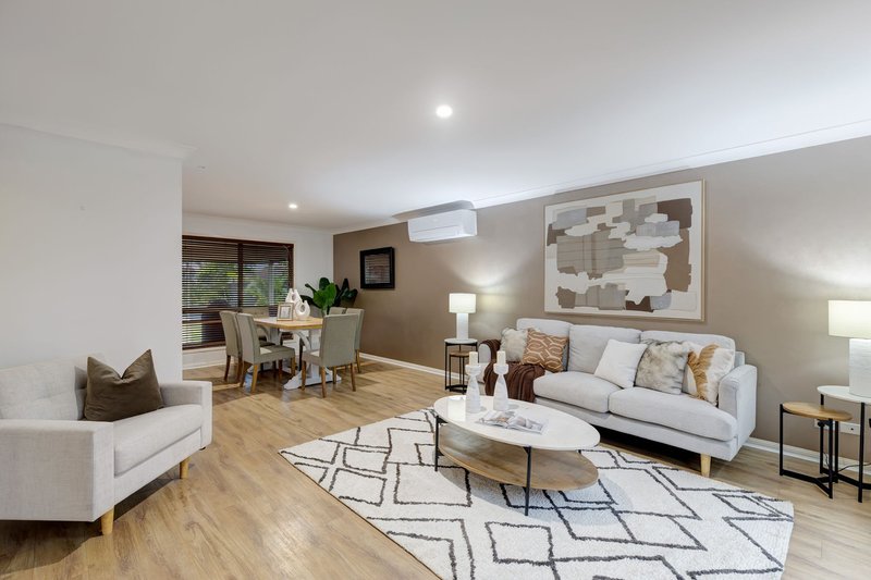 Photo - 19 Bellfield Crescent, Parkinson QLD 4115 - Image 7