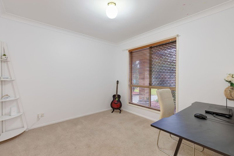 Photo - 19 Bellfield Crescent, Parkinson QLD 4115 - Image 14