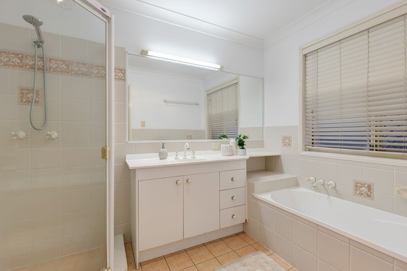 Photo - 19 Bellfield Crescent, Parkinson QLD 4115 - Image 15