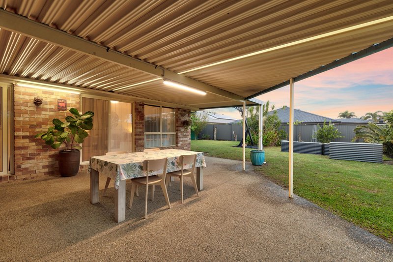 Photo - 19 Bellfield Crescent, Parkinson QLD 4115 - Image 18