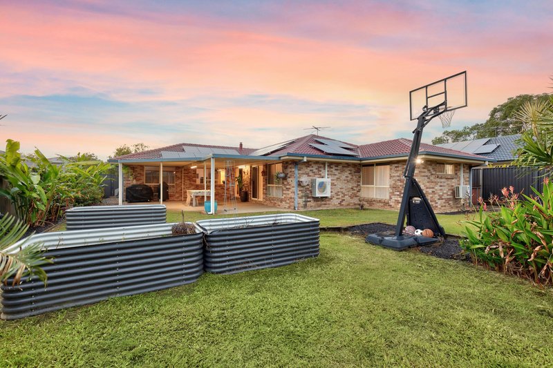 Photo - 19 Bellfield Crescent, Parkinson QLD 4115 - Image 19