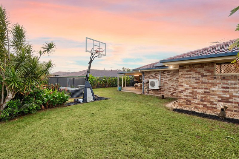 Photo - 19 Bellfield Crescent, Parkinson QLD 4115 - Image 20