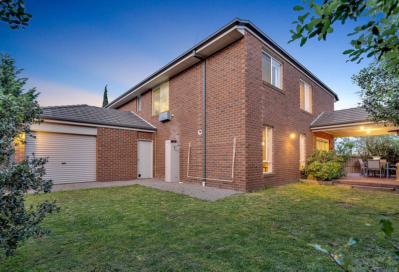 Photo - 19 Bellfield Drive, Craigieburn VIC 3064 - Image 25