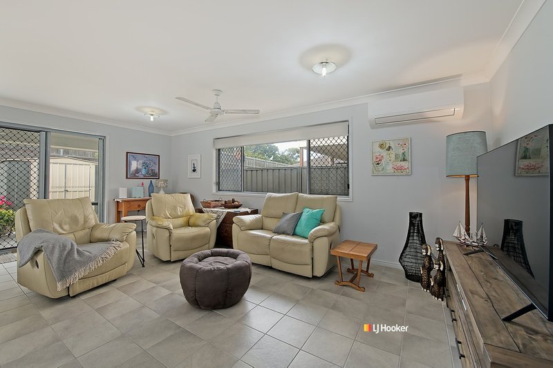 Photo - 19 Bellthorpe Circuit, Kallangur QLD 4503 - Image 5