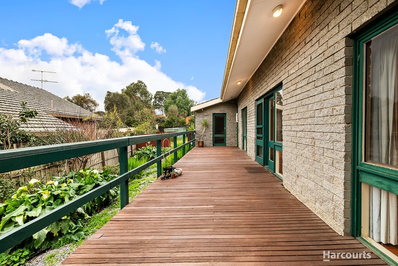 Photo - 19 Ben Nevis Grove, Bulleen VIC 3105 - Image 10