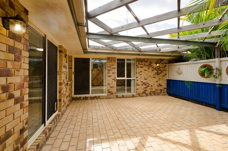 Photo - 19 Benjamin Court, Glen Eden QLD 4680 - Image 11