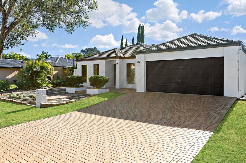 Photo - 19 Benjamin Place, Sinnamon Park QLD 4073 - Image 19