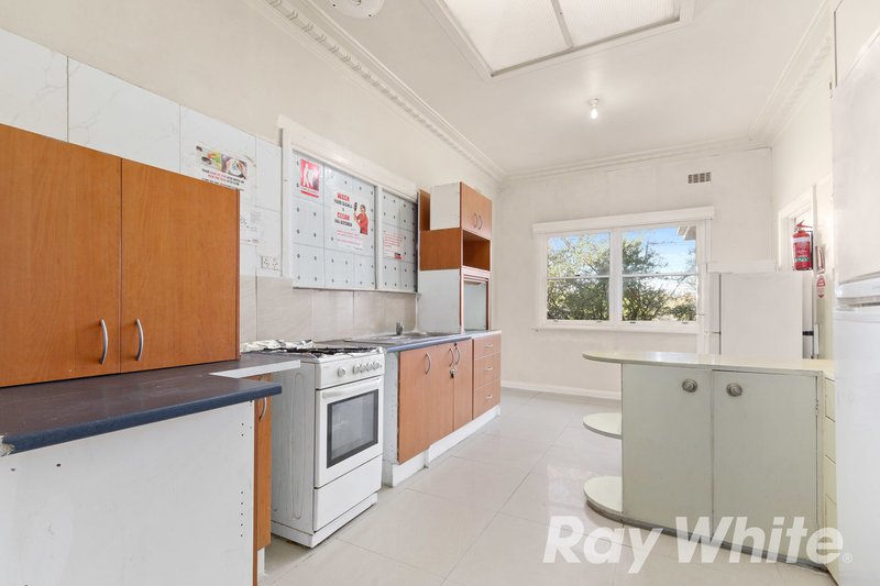 Photo - 19 Bennett Street, Burwood VIC 3125 - Image 8