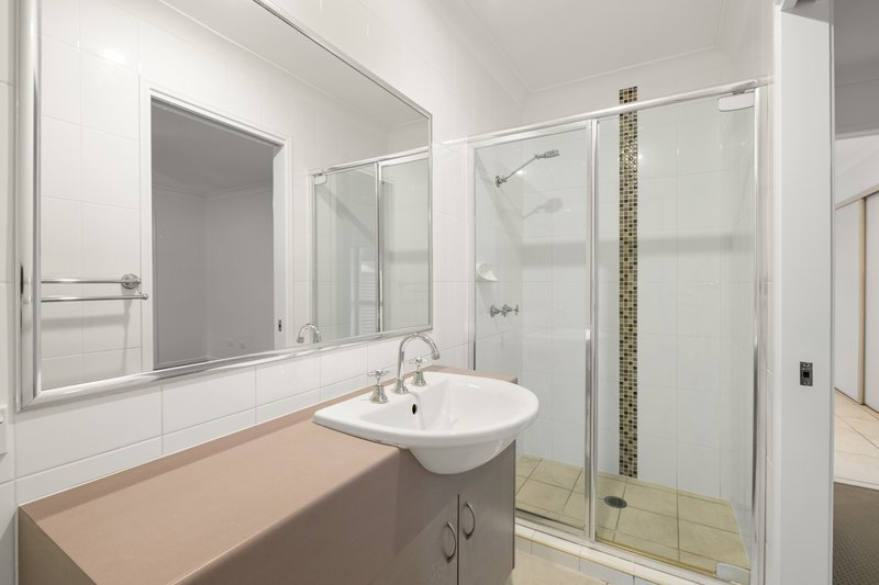 Photo - 19 Berkeley Circuit, Bellbird Park QLD 4300 - Image 8