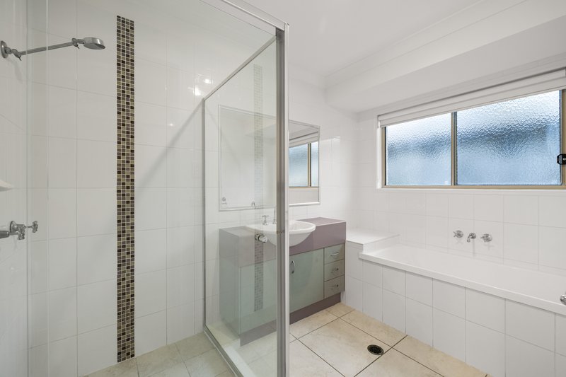 Photo - 19 Berkeley Circuit, Bellbird Park QLD 4300 - Image 10