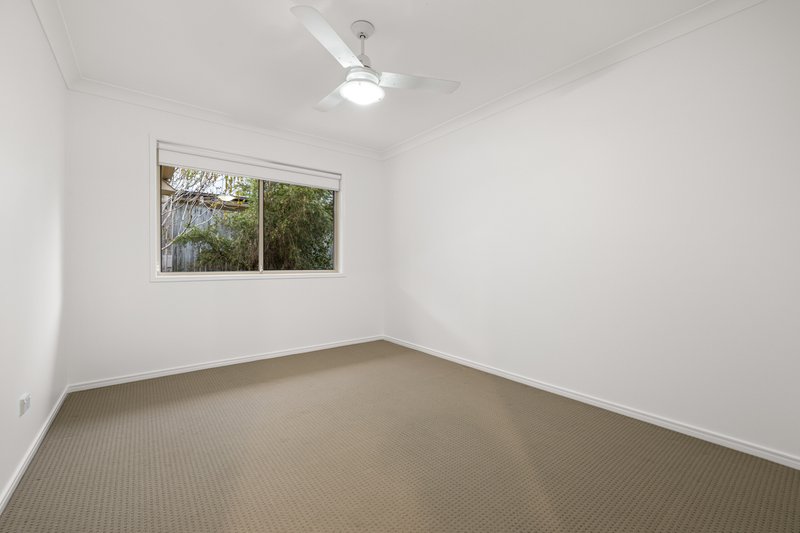 Photo - 19 Berkeley Circuit, Bellbird Park QLD 4300 - Image 11