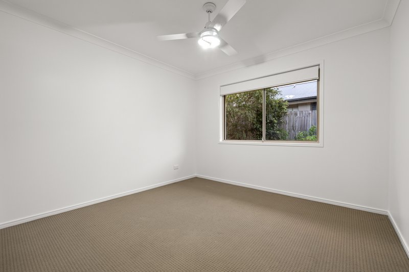 Photo - 19 Berkeley Circuit, Bellbird Park QLD 4300 - Image 12