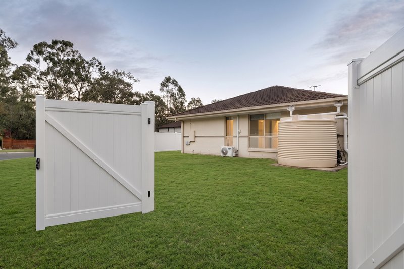 Photo - 19 Berkeley Circuit, Bellbird Park QLD 4300 - Image 17