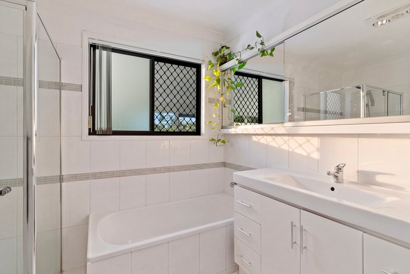 Photo - 19 Bertana Drive, Mudgeeraba QLD 4213 - Image 24