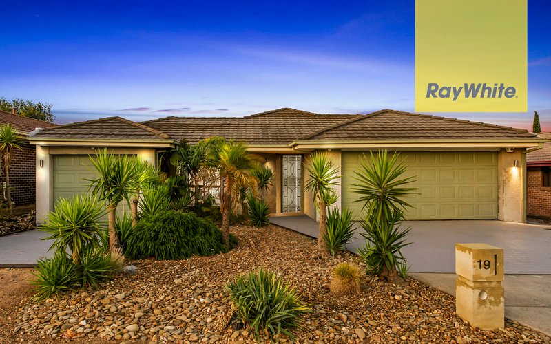 19 Berthon Crescent, Hillside VIC 3037