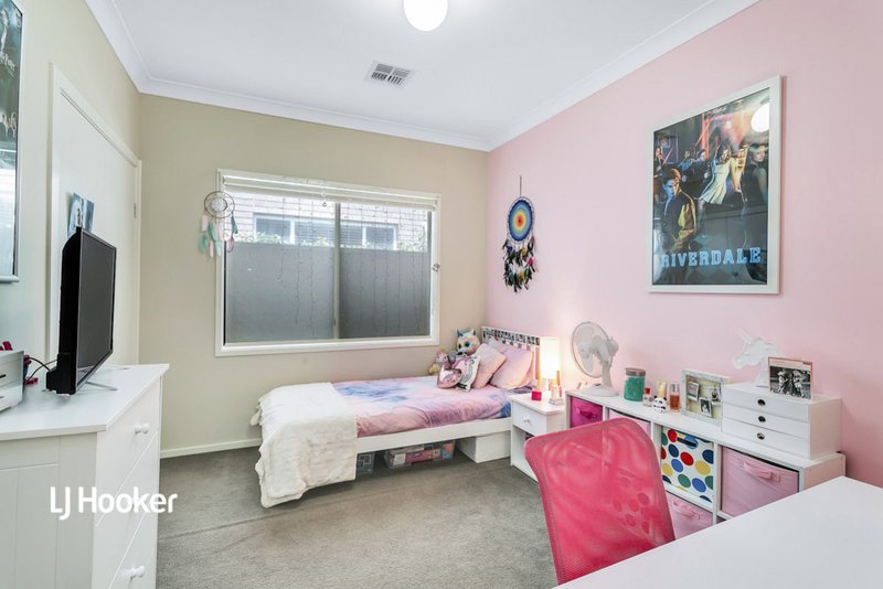 Photo - 19 Bimini Crescent, Mawson Lakes SA 5095 - Image 13