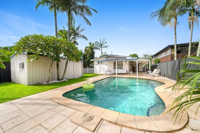 Photo - 19 Binya Avenue, Coolangatta QLD 4225 - Image 5