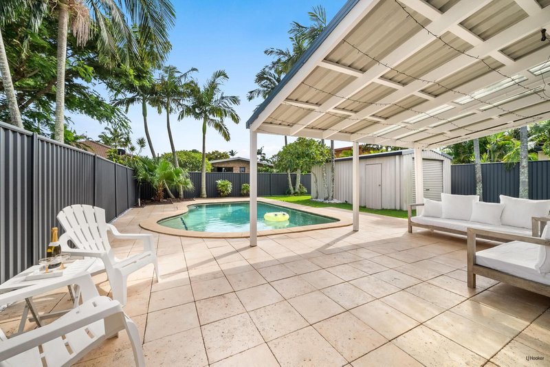 Photo - 19 Binya Avenue, Coolangatta QLD 4225 - Image 6