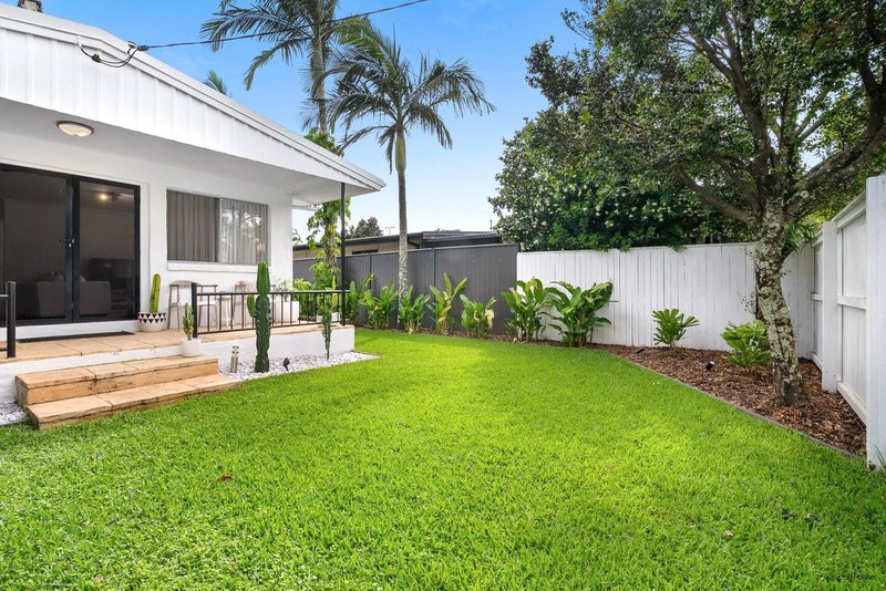 Photo - 19 Binya Avenue, Coolangatta QLD 4225 - Image 7