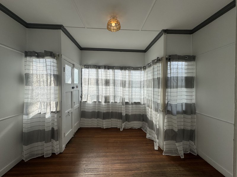 Photo - 19 Birch Street, Park Avenue QLD 4701 - Image 2