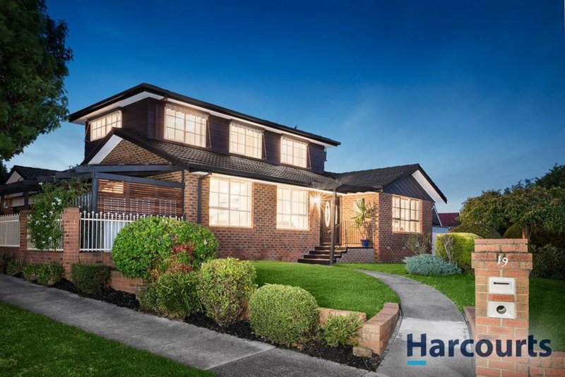 19 Birchfield Crescent, Wantirna VIC 3152