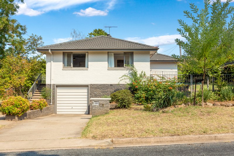 Photo - 19 Birdwood Street, Hughes ACT 2605 - Image 18