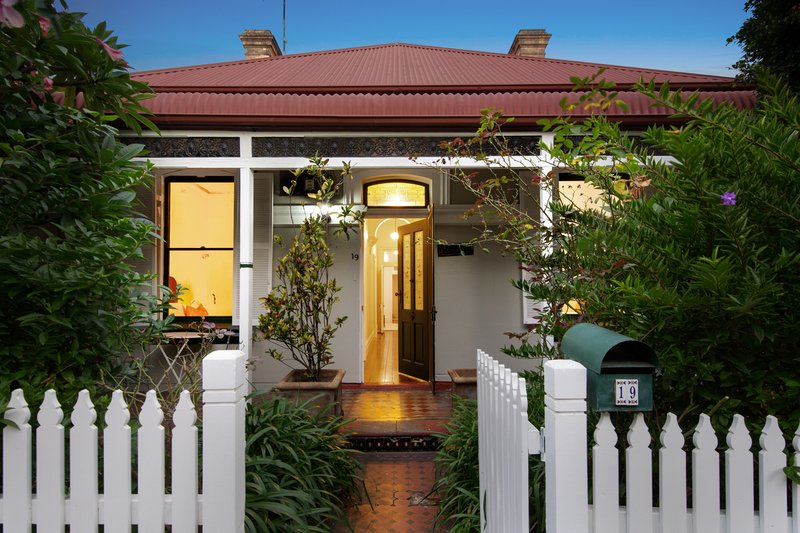 Photo - 19 Black Street, Marrickville NSW 2204 - Image 1