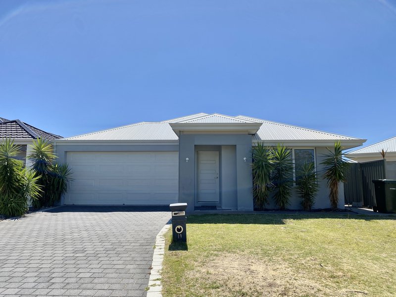 19 Blackfriars Meander, Piara Waters WA 6112