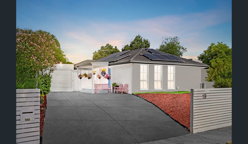 Photo - 19 Blamey Avenue, Mill Park VIC 3082 - Image 1
