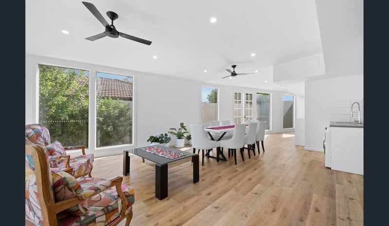Photo - 19 Blamey Avenue, Mill Park VIC 3082 - Image 3