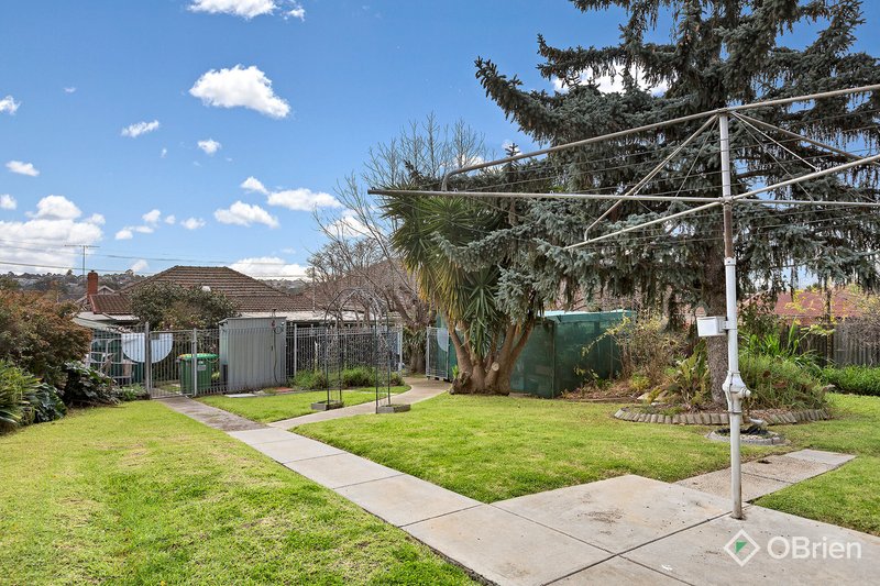 Photo - 19 Bloomfield Avenue, Maribyrnong VIC 3032 - Image 8