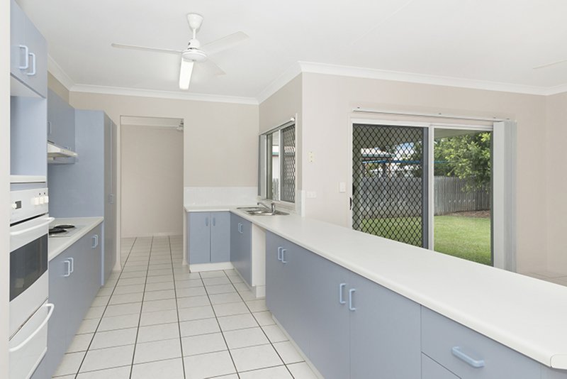 Photo - 19 Blue Lake Court, Kirwan QLD 4817 - Image 4