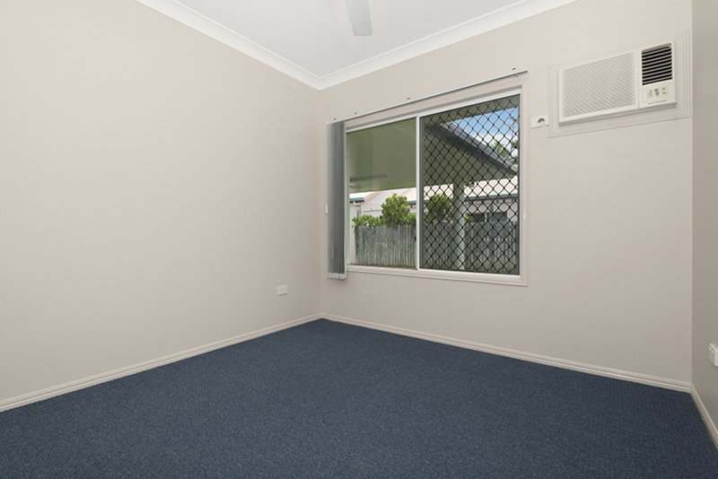 Photo - 19 Blue Lake Court, Kirwan QLD 4817 - Image 7