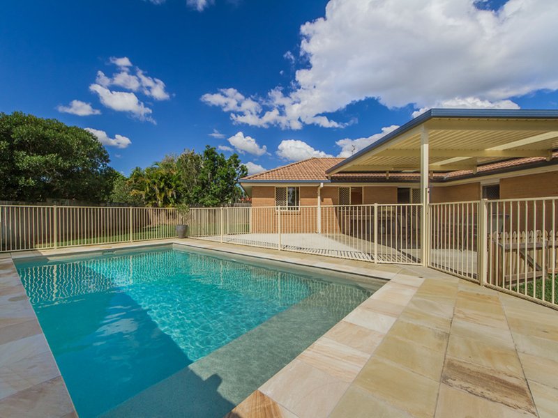 19 Blueash Crescent, Oxenford QLD 4210