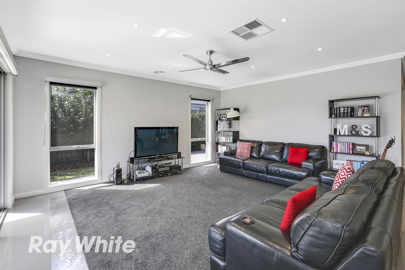 Photo - 19 Bluebill Court, Lara VIC 3212 - Image 5