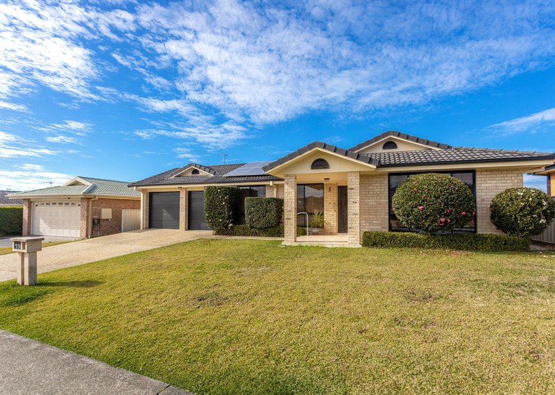 Photo - 19 Bluehaven Drive, Old Bar NSW 2430 - Image 20