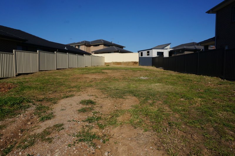 Photo - 19 Boab Place, Casula NSW 2170 - Image 3