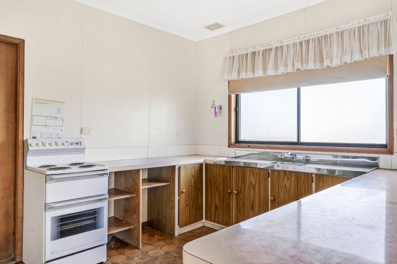 Photo - 19 Bond Street, Timboon VIC 3268 - Image 12