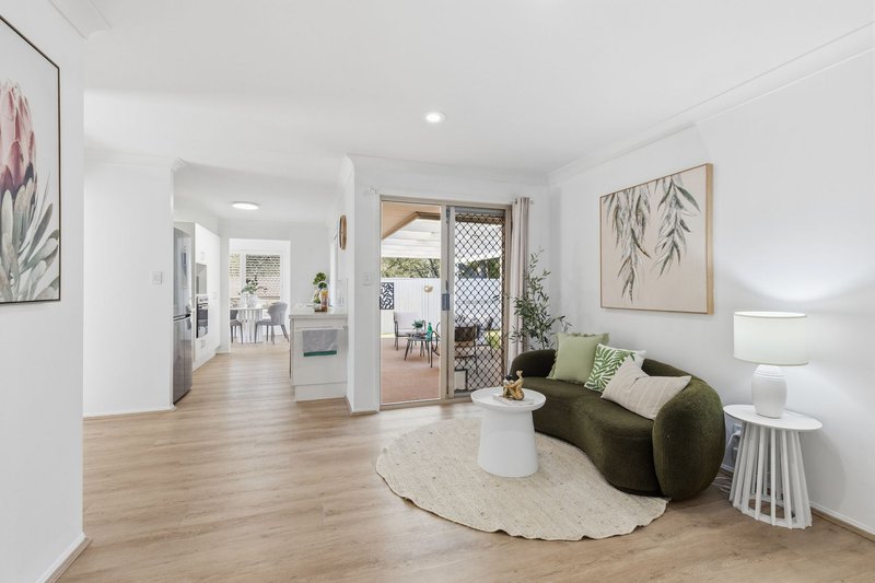 Photo - 19 Borage Place, Calamvale QLD 4116 - Image 10