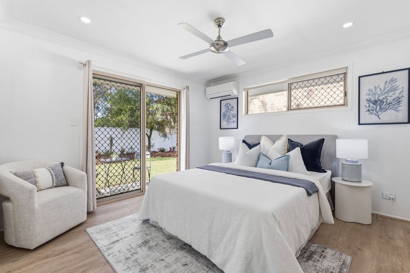 Photo - 19 Borage Place, Calamvale QLD 4116 - Image 11