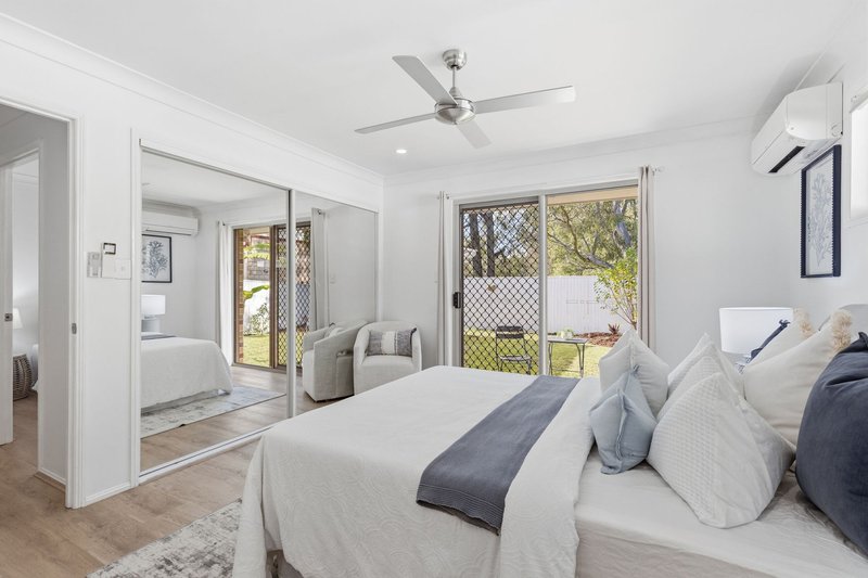 Photo - 19 Borage Place, Calamvale QLD 4116 - Image 12