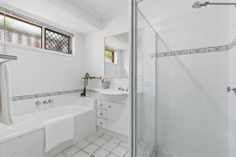 Photo - 19 Borage Place, Calamvale QLD 4116 - Image 16
