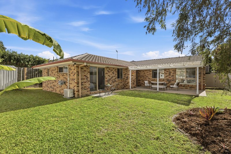 Photo - 19 Borage Place, Calamvale QLD 4116 - Image 21