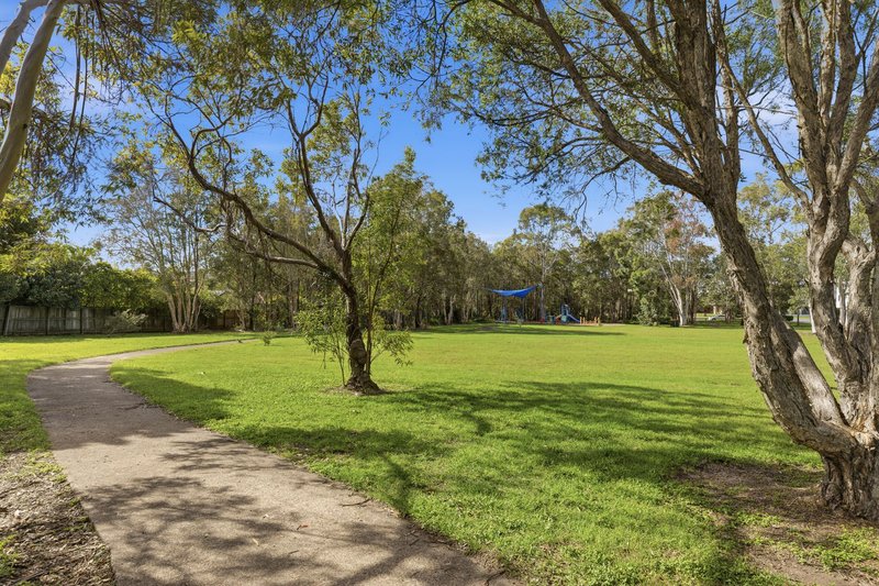 Photo - 19 Borage Place, Calamvale QLD 4116 - Image 22