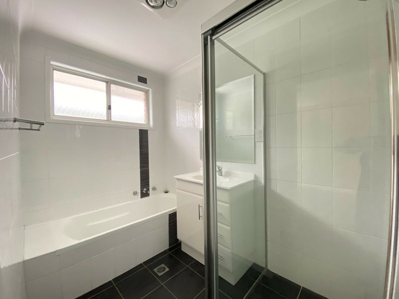 Photo - 19 Borrowdale Way, Cranebrook NSW 2749 - Image 6