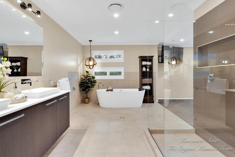 Photo - 19 Botanic Crescent, Brookwater QLD 4300 - Image 7