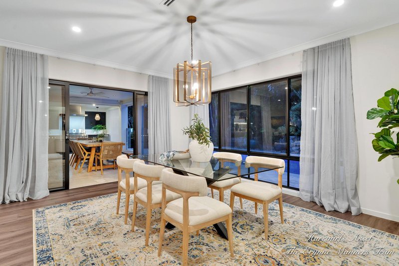 Photo - 19 Botanic Crescent, Brookwater QLD 4300 - Image 9