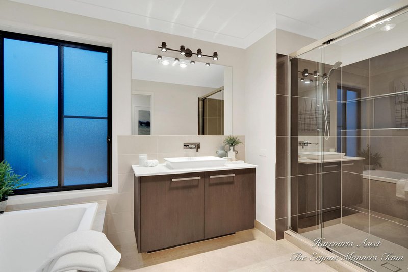Photo - 19 Botanic Crescent, Brookwater QLD 4300 - Image 13